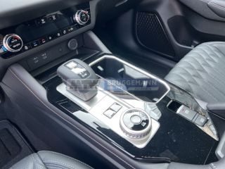 Mitsubishi Plug-in Hybrid Outlander Top Pano LEDER MI-PILOT
