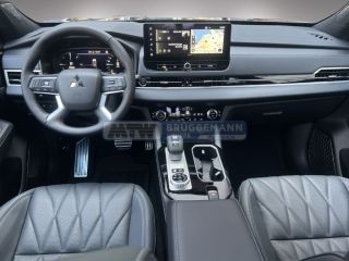 Mitsubishi Plug-in Hybrid Outlander TOP BLACK LUXURY MASSAG