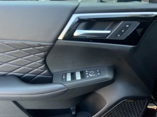 Mitsubishi Plug-in Hybrid Outlander TOP BLACK LUXURY MASSAG