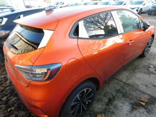 Renault Clio TCe 90 X-Tronic Techno