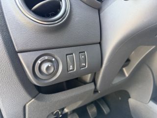 Dacia Lodgy 1.3 TCe 130 Stepway Plus 7 Sitzer Navi   Stepway Plus