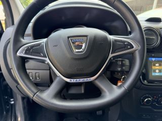 Dacia Lodgy 1.3 TCe 130 Stepway Plus 7 Sitzer Navi   Stepway Plus