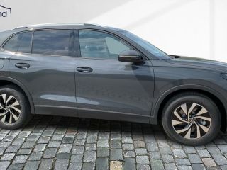 VW Tiguan III 2.0 TDI DSG LED AHK Kamera Keyless ADVANCED