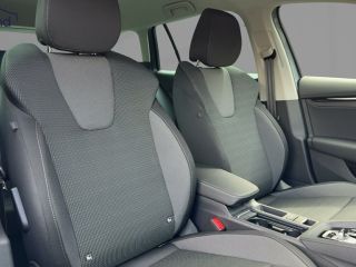 Skoda Octavia IV Combi 2,0 TDI DSG Selection LED ACC SELECTION