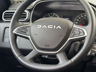 Dacia Duster II 1.3 TCe 150 Extreme Automatik Sitzh. AHK RFK   Extreme