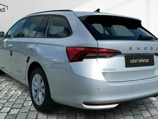 Skoda Octavia IV Combi 2,0 TDI DSG Selection LED ACC SELECTION
