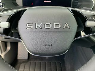 Skoda Octavia IV Combi 2,0 TDI DSG Selection LED ACC SELECTION