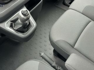 Renault Trafic III 2,0 dCi Combi Van L2H1 6-Sitzer DAB