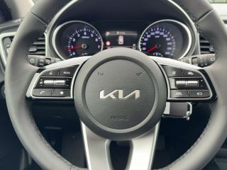 Kia cee'd CEED III 1.5 T-GDi DCT Best Alarm DAB Klima NAV BEST