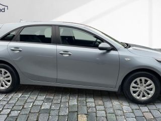 Kia cee'd CEED III 1.5 T-GDi DCT Best Alarm DAB Klima NAV BEST