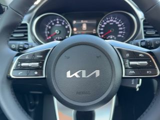 Kia cee'd CEED III 1.5 T-GDi DCT Best Alarm DAB Klima NAV BEST