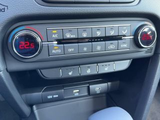 Kia cee'd CEED III 1.5 T-GDi DCT Best Alarm DAB Klima NAV BEST