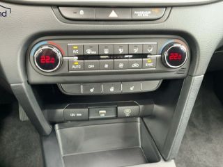 Kia cee'd CEED III 1.5 T-GDi DCT Best Alarm DAB Klima NAV BEST
