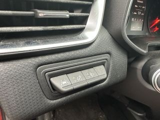 Renault Clio DeLuxe TCe 100 S&S Klimaautomatik Navi Cam PDC Allwetter