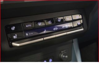 Mitsubishi ASX MJ26 TOP 1.8 Hybrid+Automatik+Leder+PDC+Sitzhzg+Tempomat+Verkehrszeichenerk+Rückfahrk.