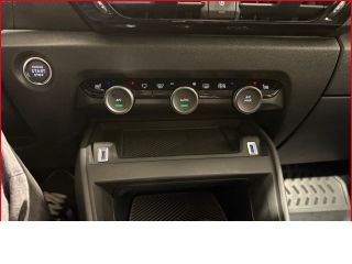 Citroën C4 Shine Automatik+8-fach bereift+360 Kamera+LenkradHZG+HUD+SitzHZG+Klimaautom