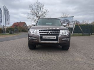Mitsubishi Pajero 5trg.  3.2 DI-D 4WD TOP AHK+Standheizung+Klimaauto+Navi