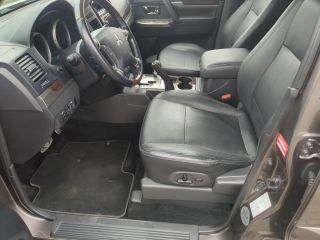 Mitsubishi Pajero 5trg.  3.2 DI-D 4WD TOP AHK+Standheizung+Klimaauto+Navi