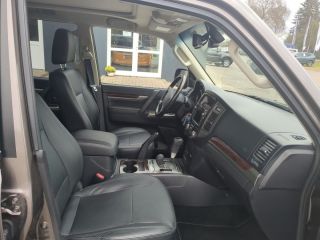 Mitsubishi Pajero 5trg.  3.2 DI-D 4WD TOP AHK+Standheizung+Klimaauto+Navi