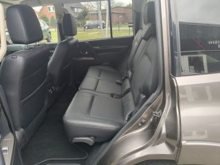 Mitsubishi Pajero 5trg.  3.2 DI-D 4WD TOP AHK+Standheizung+Klimaauto+Navi