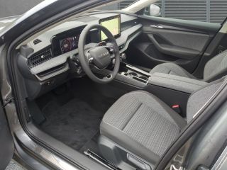 Skoda Superb Combi 2.0 TDI DSG Selection AHK+NAVI+KAM+EL.HECKKL...