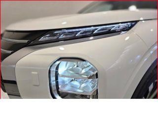 Mitsubishi Plug-in Hybrid Outlander 2,4 Select 4WD+Klima+Leder+Navi+PDC+HUD+LED+360 Grad Kamera