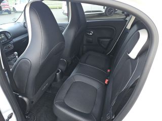 Dacia Sandero TCe 90 CVT Expression LED SHZ ALU RFK