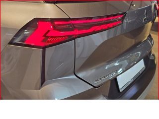 Mitsubishi Grandis 1,8 Diamant TOP Hybrid+Automatik+Pano+Klima+360grad+PDC+Tempomat+Sitzhzg+Lenkradhzg