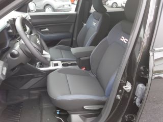 Dacia Duster TCe 140 Journey Winter-Paket - City-Paket   Seitliche Trittstufen