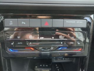 Skoda Superb Combi 2.0 TDI DSG Selection Winterpaket+AHK+RFK