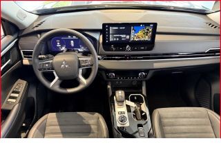 Mitsubishi Plug-in Hybrid Outlander 2,4 Diamant PLUS+4WD+PDC+Sitzhzg+Lenkradhzg+Leder+Tempomat+Navi