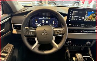 Mitsubishi Plug-in Hybrid Outlander 2,4 Diamant PLUS+4WD+PDC+Sitzhzg+Lenkradhzg+Leder+Tempomat+Navi