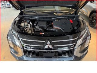Mitsubishi Plug-in Hybrid Outlander 2,4 Diamant PLUS+4WD+PDC+Sitzhzg+Lenkradhzg+Leder+Tempomat+Navi