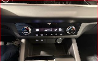 Mitsubishi Outlander 2,4 BASIS 4WD+Klima+LED+PDC+Tempomat+Totwinkel+360Grad-Kamera