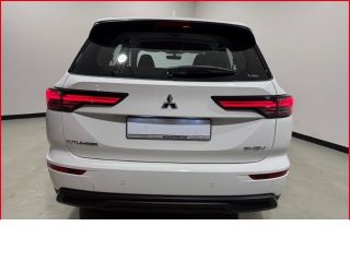 Mitsubishi Outlander 2,4 BASIS 4WD+Klima+LED+PDC+Tempomat+Totwinkel+360Grad-Kamera