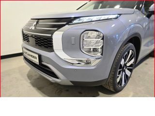 Mitsubishi Outlander 2,4 Select+4WD+Klima+Leder+Navi+PDC+HUD+LED+360 Grad Kamera