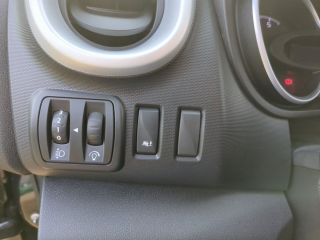 Skoda Superb Combi 2.0 TDI DSG Selection AHK schwenkbar+Winterpaket