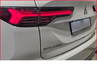Mitsubishi Plug-in Hybrid Outlander 2,4 TOP+4WD Sitzhzg v&h+E-Sitze+Klimasitze+PANO+Digitaler.Innenspiegel