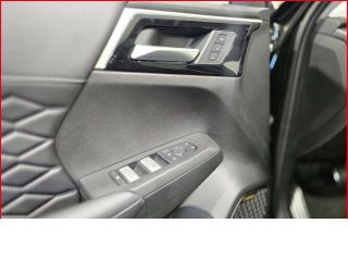 Mitsubishi Outlander 2,4 TOP+4WD Sitzhzg v&h+E-Sitze+Klimasitze+PANO+Digitaler.Innenspiegel
