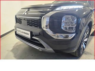 Mitsubishi Outlander 2,4 TOP+4WD Sitzhzg v&h+E-Sitze+Klimasitze+PANO+Digitaler.Innenspiegel