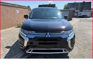 Mitsubishi Plug-in Hybrid Outlander PHEV Top 4WD 2.4+Automatik+Allwetter+Leder+Schiebedach+Navi+Klima+Sitz&Lenkradhzg