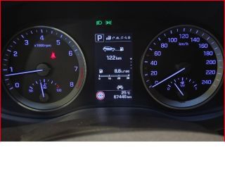 Hyundai TUCSON Premium 2WD Automatik+Rückfahrkam.+LenkradHZG+SitzHZG