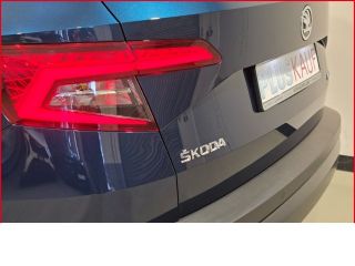 Skoda Karoq Style+AHK+Einparkhilfe v&h+Lederlenkrad+Keyless+Klimaautomatik