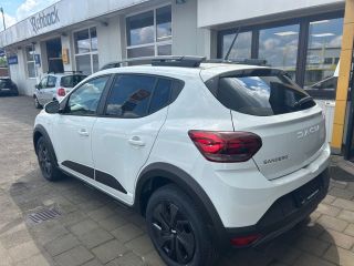 Dacia Sandero III Stepway Black & White