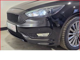 Ford Focus Turnier ST-Line Allwetter+LenkradHZG+Einparkhilfe v&h+SitzHZG+Sportsitze
