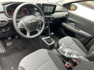 Dacia Jogger TCe 110 Extreme 5-S+RFK+SHZ+LED  Extreme 5-S+RFK+SHZ+LED