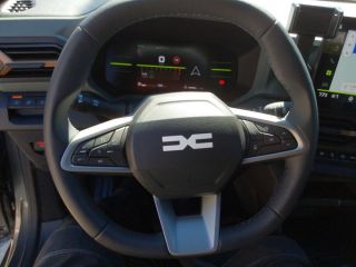 Dacia Duster III Tce 130 Extreme mild Hybrid 4x4 Winter-P. Technik-P. City-Paket