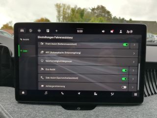 Skoda Superb Combi 2.0 TDI DSG Selection AHK schwenkbar+Winterpaket