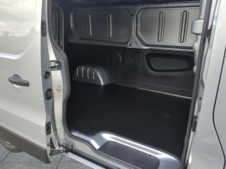 Renault Trafic EXTRA dCi 170 AT9 L2H1 3.0t AHK