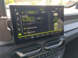 Dacia Duster Hybrid 155 Journey SHZ LKHZ Navi